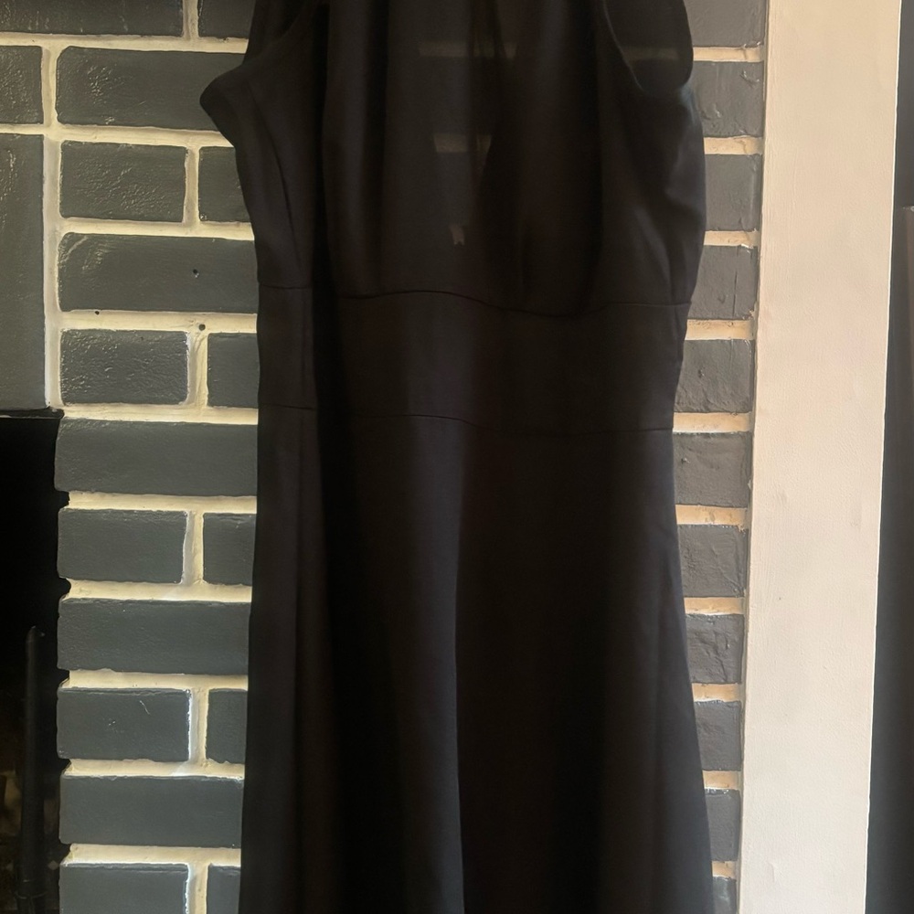 Black Sleeveless Dress